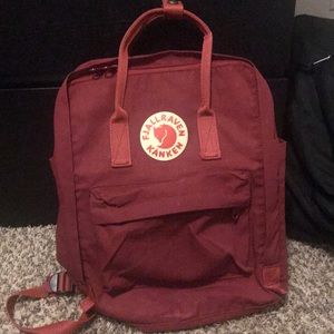 Fjallraven Kanken Maroon backpack